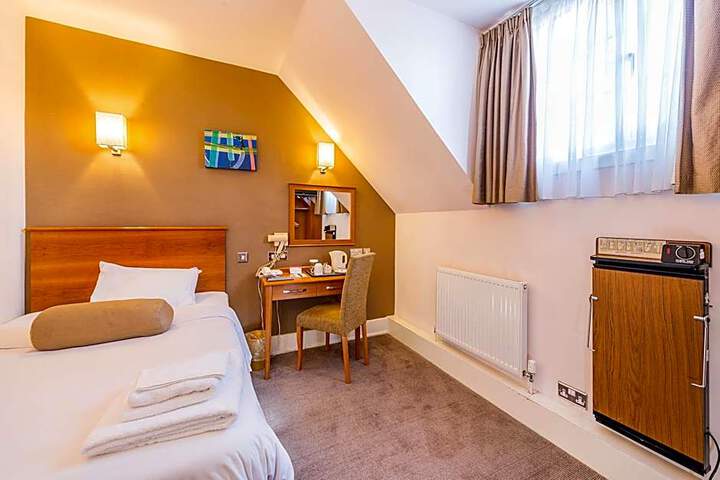 General 32 of 42