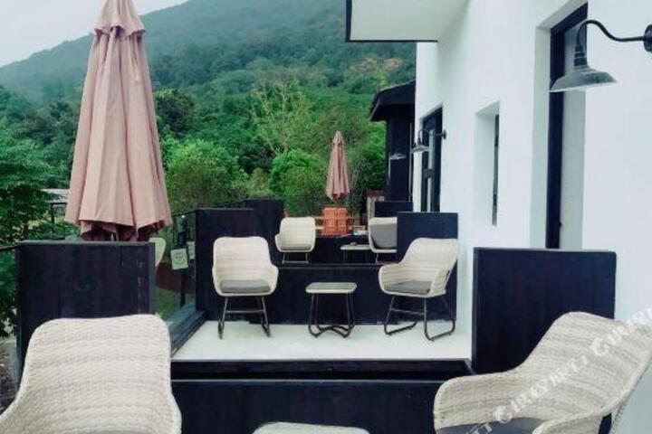 Chaji Shanju Holiay Hotel (Nanjing Laoshan Bulao Village Store)