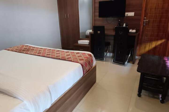 Room 30 of 64