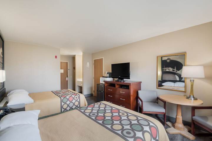 2 Double Beds (6 of 7)