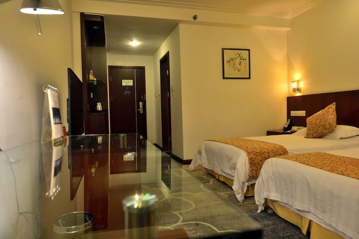 Room 3 of 30