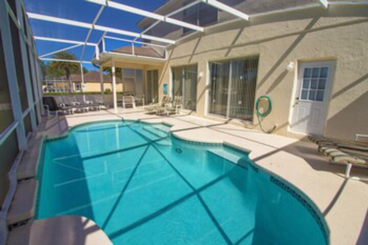 Pool 15 of 29