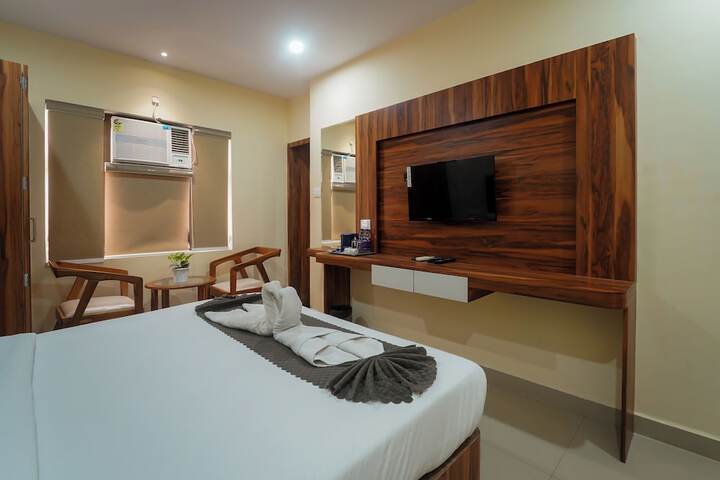 Room 3 of 32