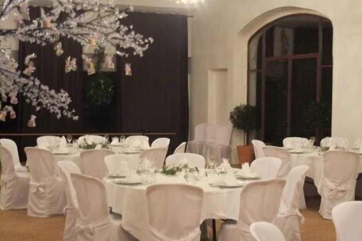 Ballroom/Hall 25 of 58