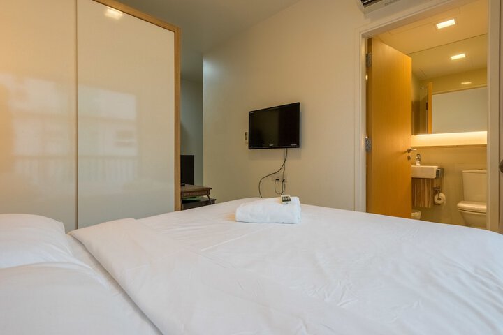 Room 3 of 3