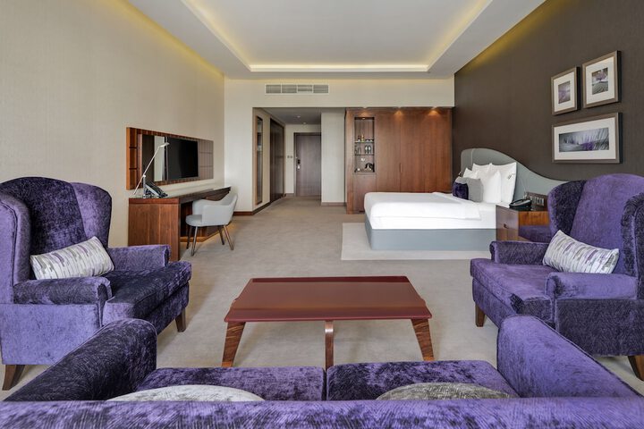 Room 17 of 277