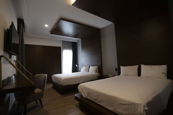 Room 18 of 31