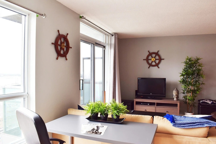 Room 4 of 11