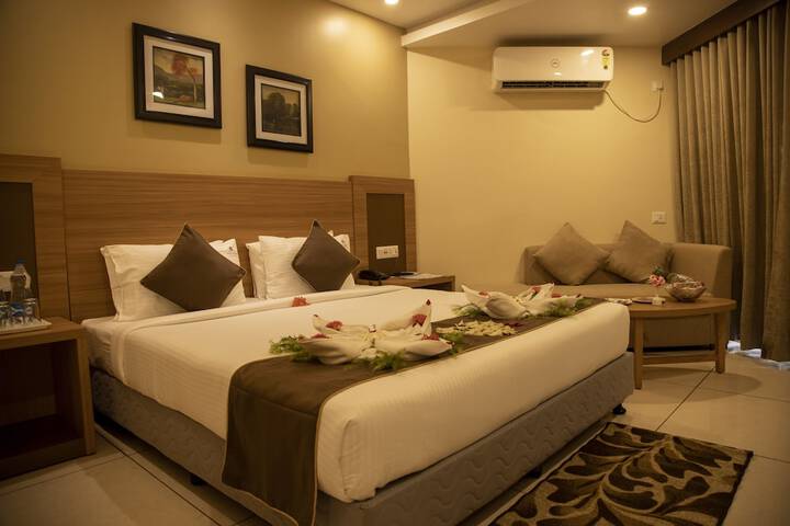 Room 14 of 33
