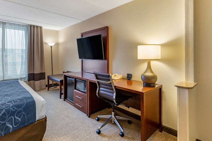 1 King Bed Suite (29 of 29)