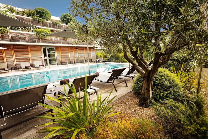 Pool Hotel
