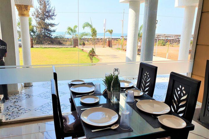 Dining 79 of 116