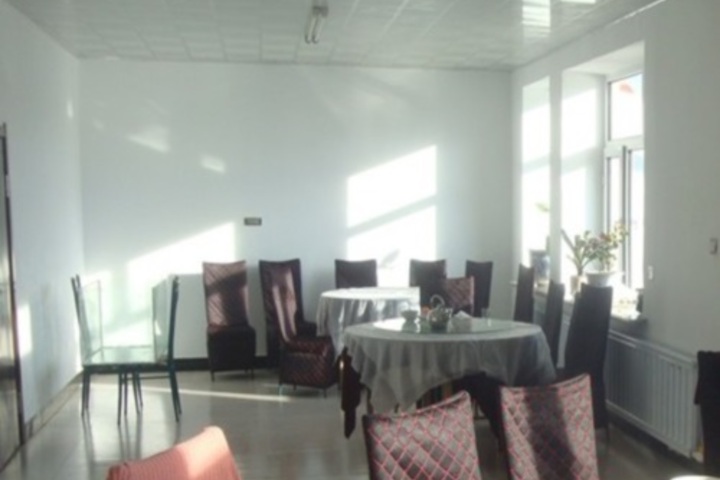 Dining 8 of 8