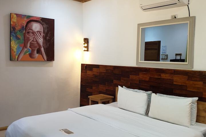 Room 7 of 74