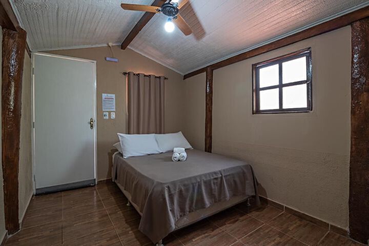 Room 8 of 16