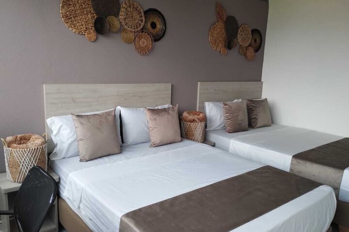 Room 18 of 38
