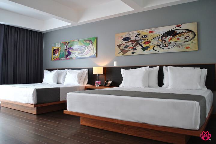Room 15 of 44