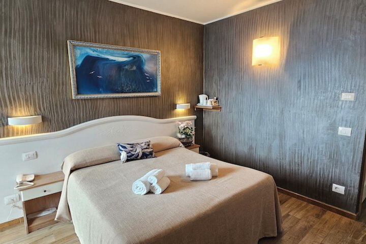 Room 48 of 194