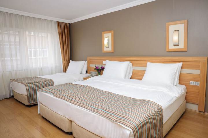 Room 16 of 28