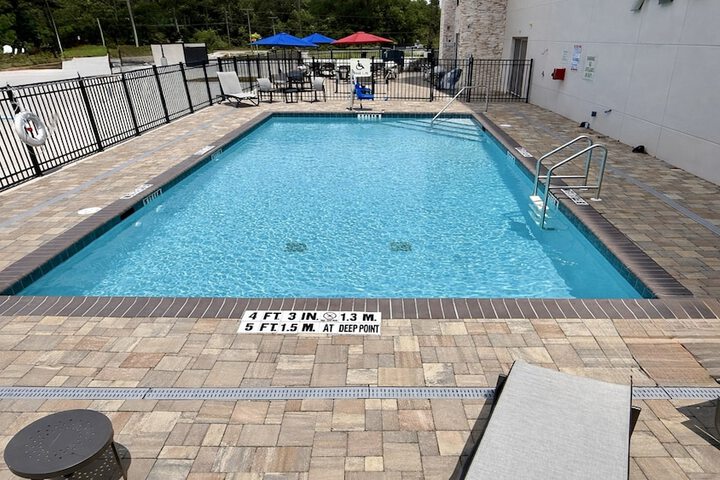 Pool 21 of 58