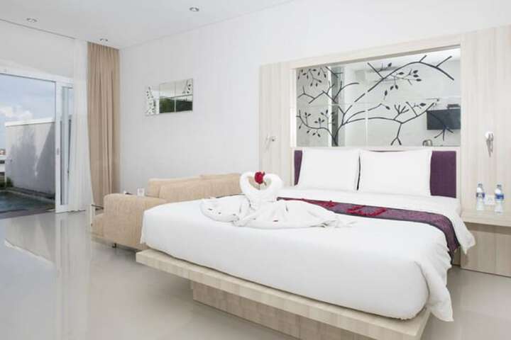 Room 6 of 36