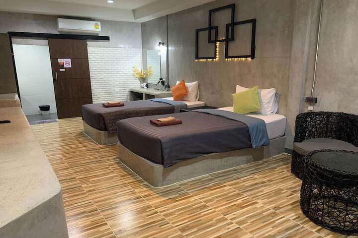 Room 54 of 95