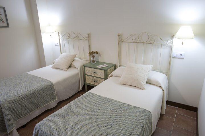 Room 3 of 46