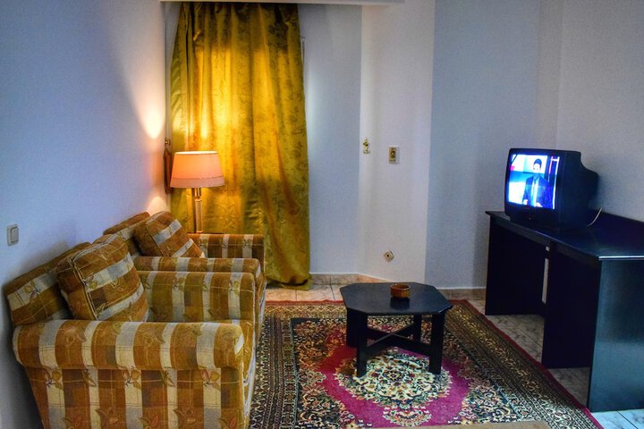Room 16 of 42