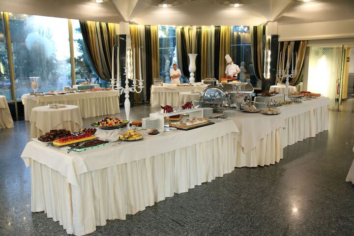 Ballroom/Hall 54 of 81