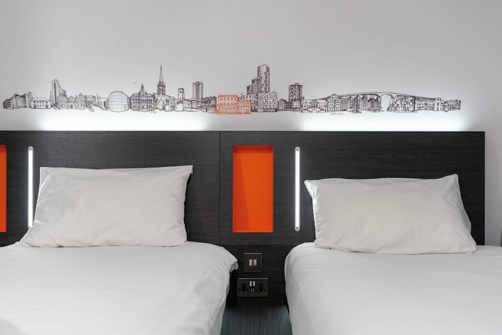 Room 19 of 47