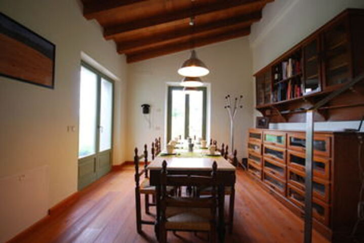 Room 16 of 35