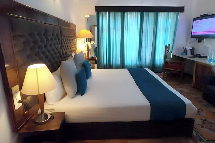 Room 4 of 26