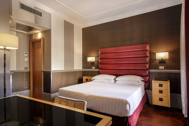 Room 35 of 95