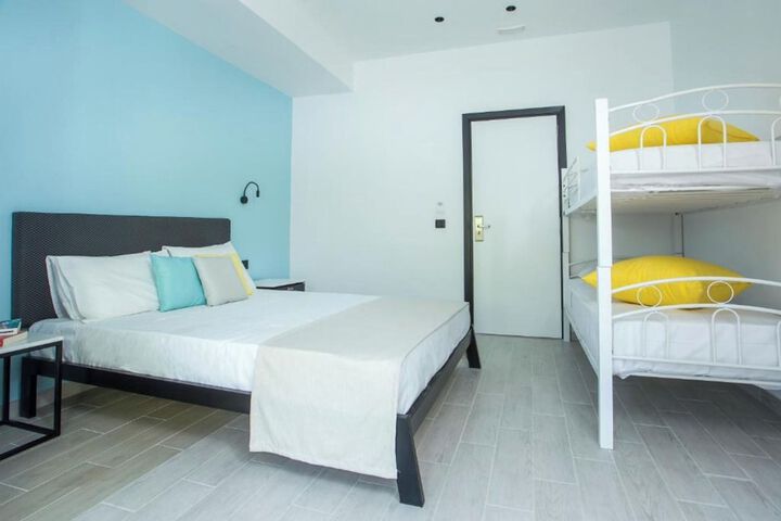 Room 15 of 44