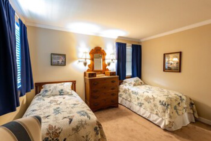Room 126 of 253