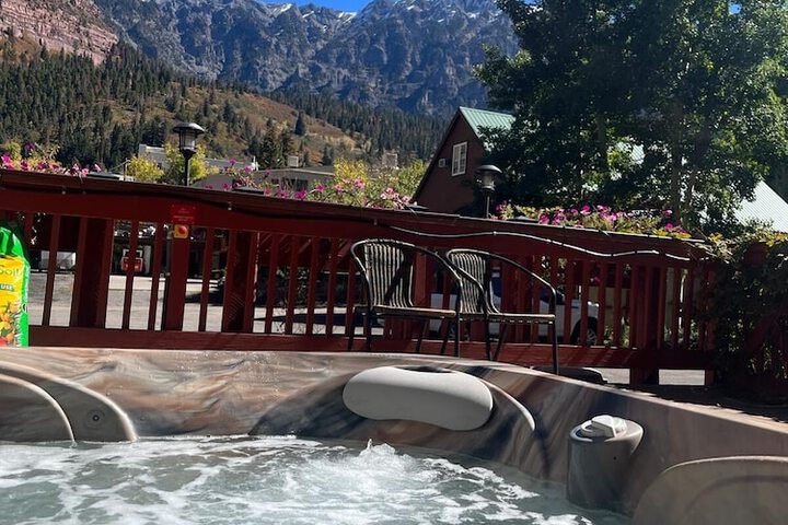 Property Grounds 27 of 36