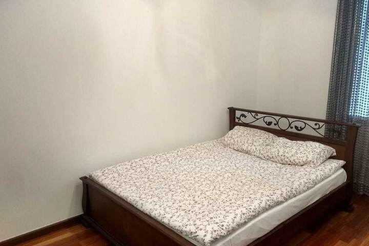 Room 9 of 15