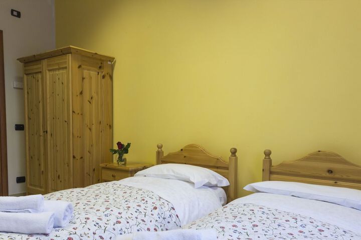 Room 14 of 20