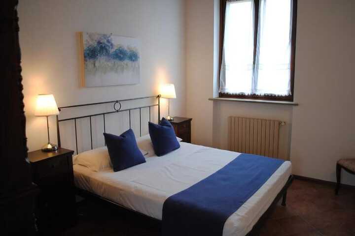 Room 2 of 19