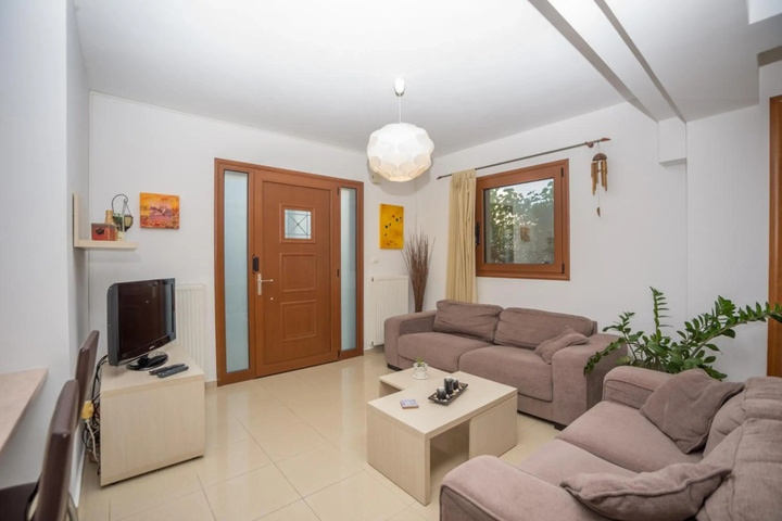 Room 4 of 17