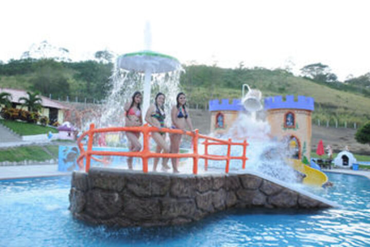 Pool 39 of 53