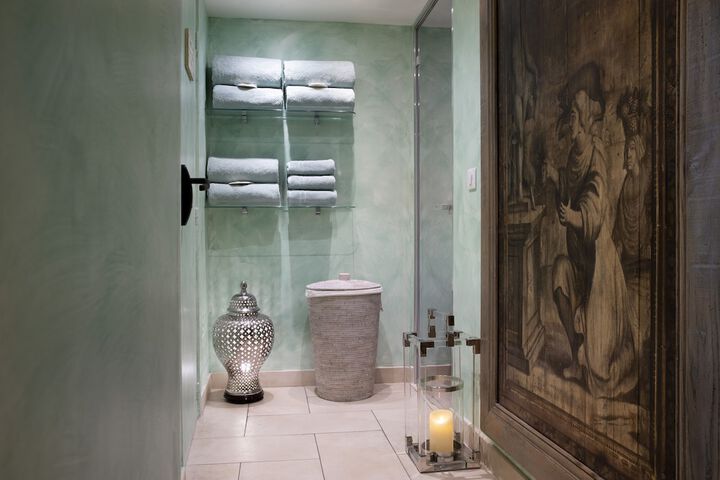 Steam room