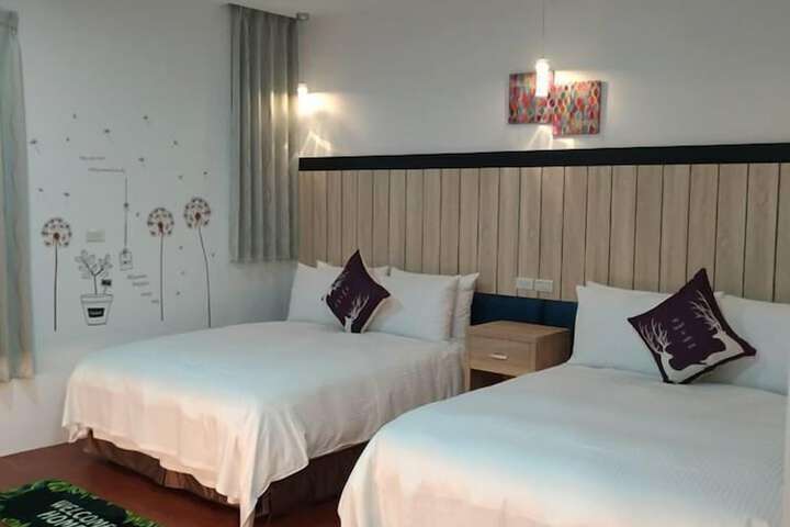 Room 6 of 44