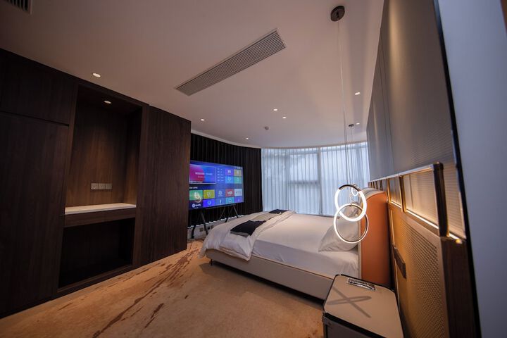 Room 25 of 148