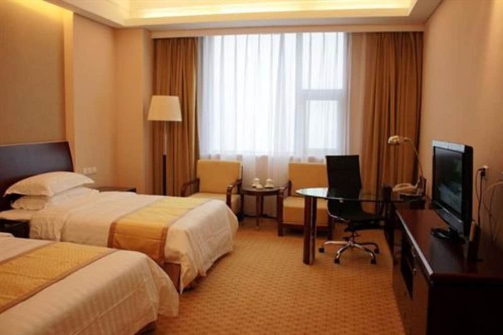 Room 7 of 25