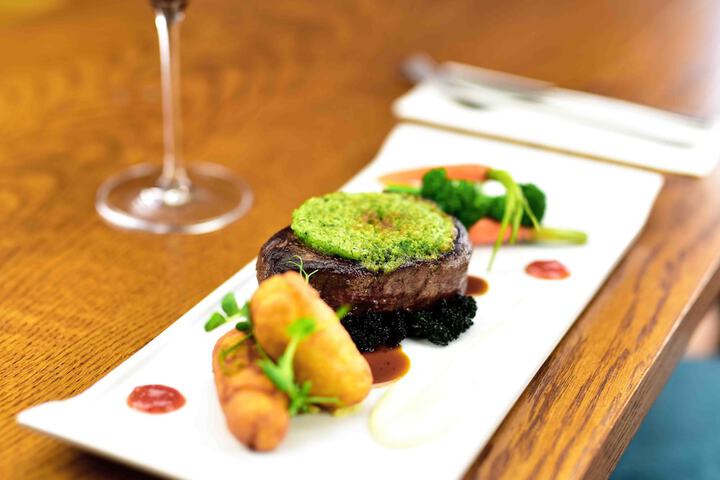 Dining 76 of 141