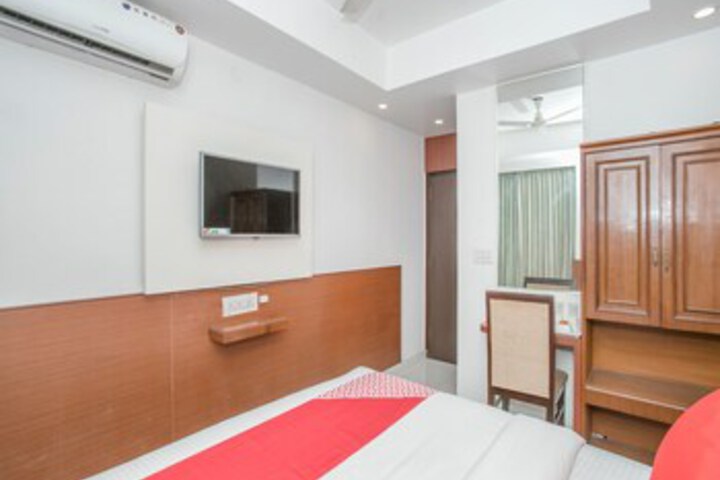 Room 27 of 31
