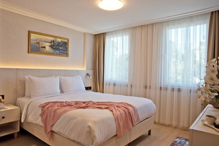 Room 8 of 92