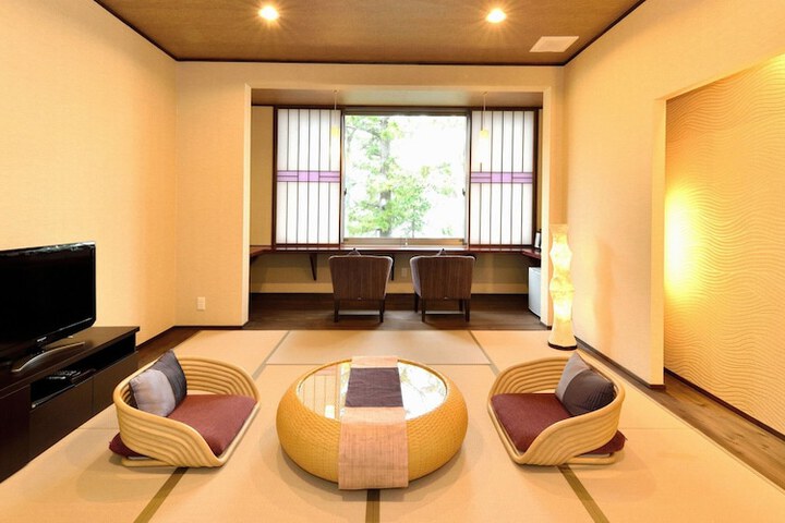 Room 30 of 66
