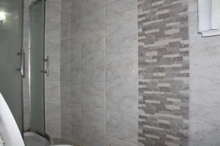Room 10 of 26
